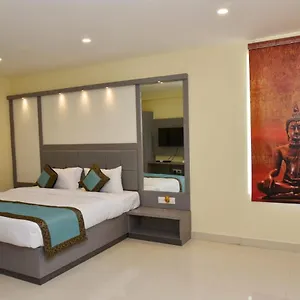 hotel-tridev-grand.hotels-varanasi.com/