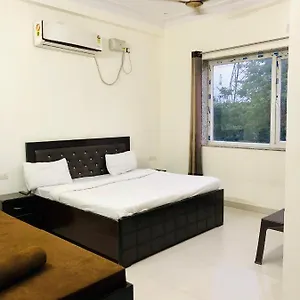 Hotel Royal Court Residency