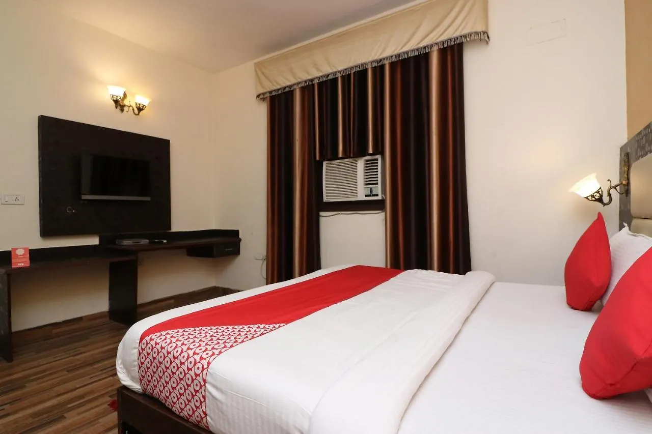 Hotel Mandakini Destination Gurgaon 3*,  India